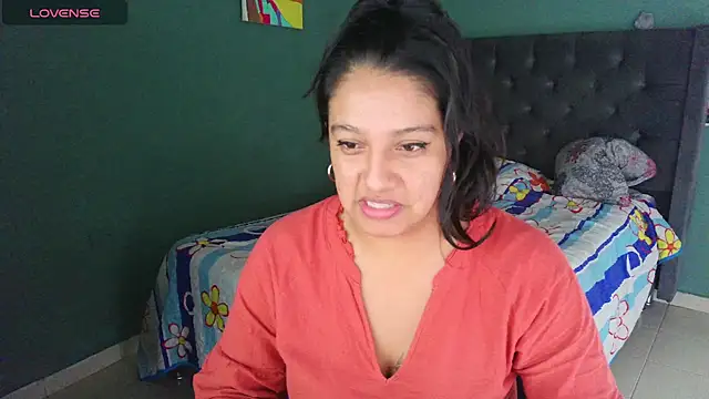 almaswan1 online show from September 2025 03:34:01 PM