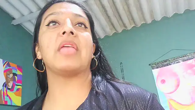 almaswan1 online show from September 2025 03:45:01 PM