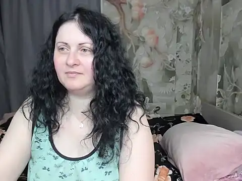 Lillian2 online show from March 2026 07:53:01 PM