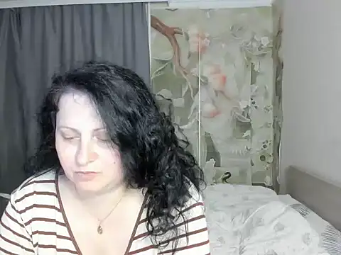 Lillian2 online show from May 2026 06:24:01 PM