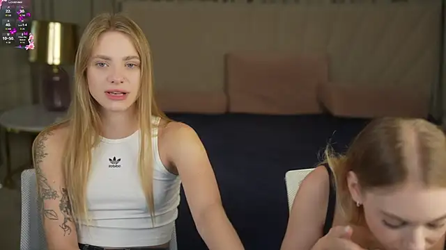 Snapshot of Angy_Netal chatting on September 2025 06:59:01 AM Angy Netal online show from September 2025 06:59:01 AM