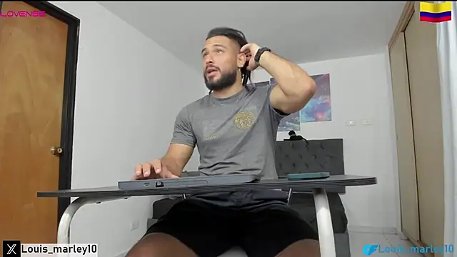 Snapshot of Louis_marley__ chatting on February 2025 01:38:01 AM Louis marley online show from February 2025 01:38:01 AM