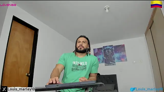 Snapshot of Louis_marley__ chatting on March 2025 02:46:02 AM Louis marley online show from March 2025 02:46:02 AM