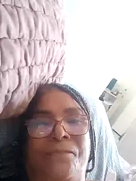 Snapshot of Delicy1 chatting on February 2025 02:13:02 PM Delicy1 online show from February 2025 02:13:02 PM