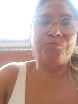 Snapshot of Delicy1 chatting on February 2025 07:17:02 PM Delicy1 online show from February 2025 07:17:02 PM