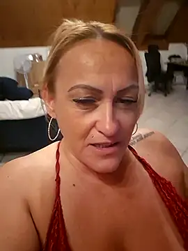 Isabellaa04 online show from July 2026 12:30:02 AM