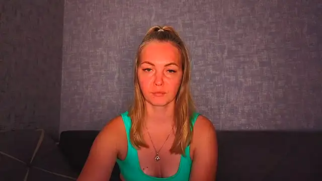 iam Venus online show from June 2026 04:26:02 PM