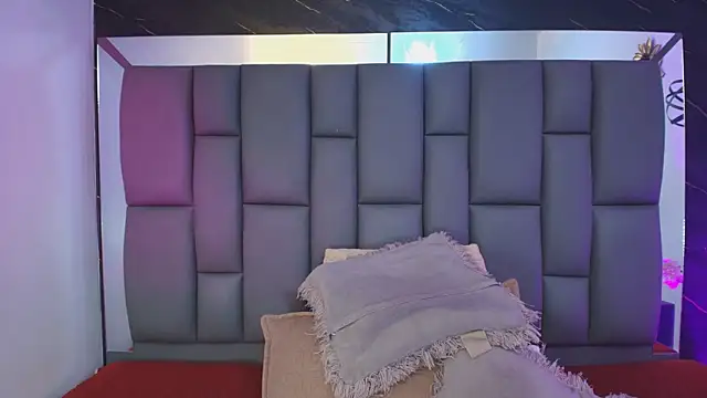 Snapshot of _MiaBrown_ chatting on February 2026 12:13:02 PM MiaBrown online show from February 2026 12:13:02 PM