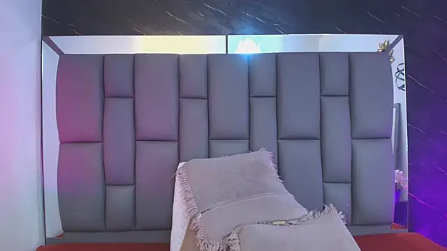 Snapshot of _MiaBrown_ chatting on February 2026 12:12:01 PM MiaBrown online show from February 2026 12:12:01 PM