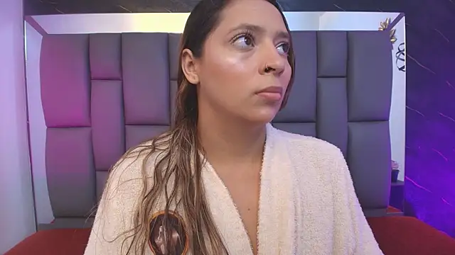 Snapshot of _MiaBrown_ chatting on February 2026 12:05:02 PM MiaBrown online show from February 2026 12:05:02 PM