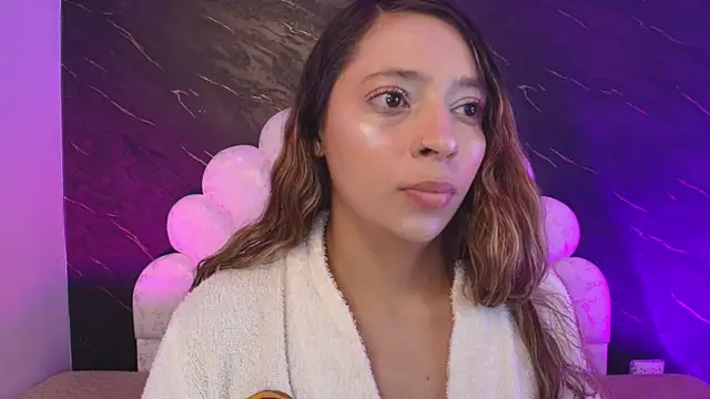  MiaBrown  online show from May 2026 12:10:01 PM