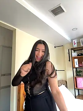 Nicollemays online show from September 2025 02:30:02 PM