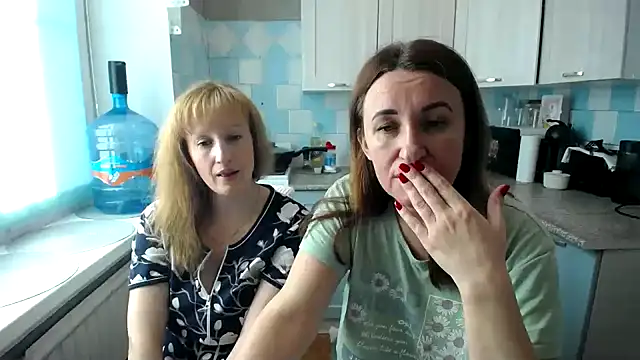 DonnaMagdalena online show from September 2025 07:13:02 AM