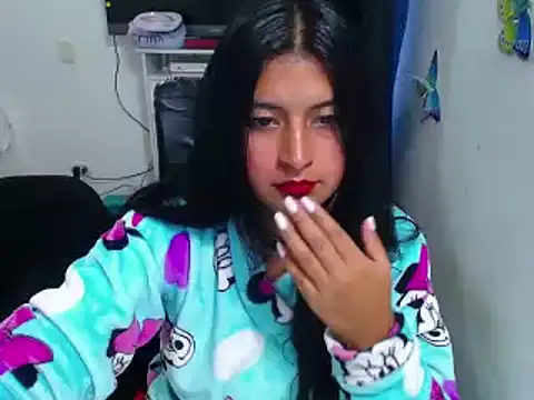 Yunhot  online show from February 2025 08:33:01 PM