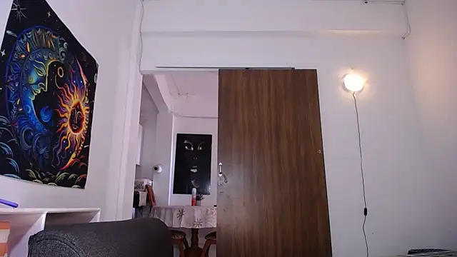 yselahot online show from March 2026 04:10:02 PM