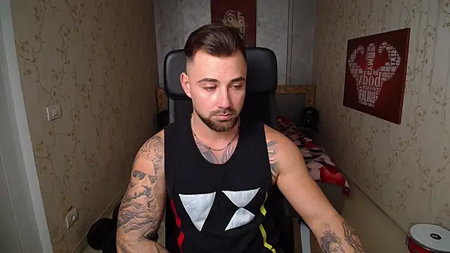 Snapshot of DuncanStone chatting on December 2024 05:40:01 PM DuncanStone online show from December 2024 05:40:01 PM