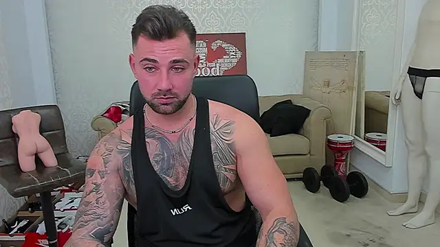 Snapshot of DuncanStone chatting on January 2025 04:28:02 PM DuncanStone online show from January 2025 04:28:02 PM