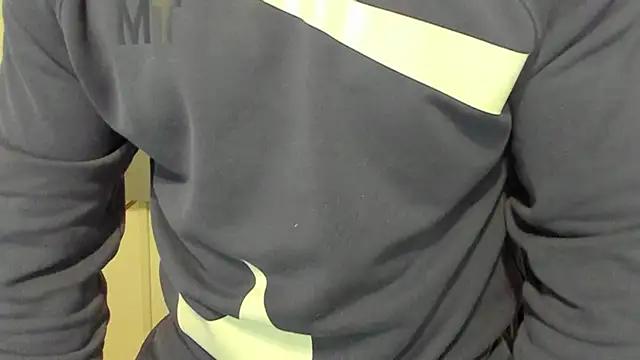 Snapshot of DuncanStone chatting on February 2025 08:33:02 AM DuncanStone online show from February 2025 08:33:02 AM