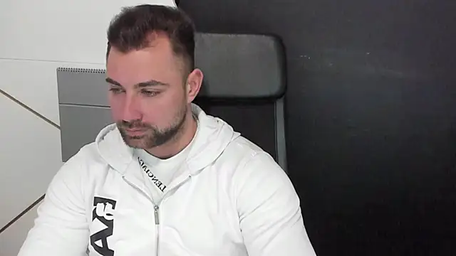 Snapshot of DuncanStone chatting on March 2025 04:57:02 AM DuncanStone online show from March 2025 04:57:02 AM