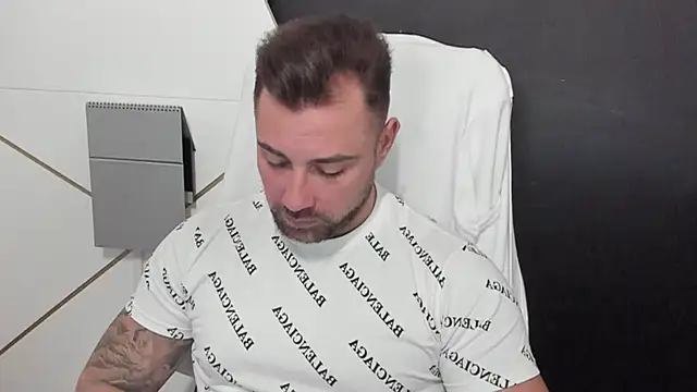 Snapshot of DuncanStone chatting on March 2025 08:04:02 AM DuncanStone online show from March 2025 08:04:02 AM