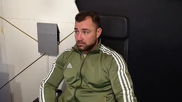 Snapshot of DuncanStone chatting on September 2025 04:15:01 AM DuncanStone online show from September 2025 04:15:01 AM