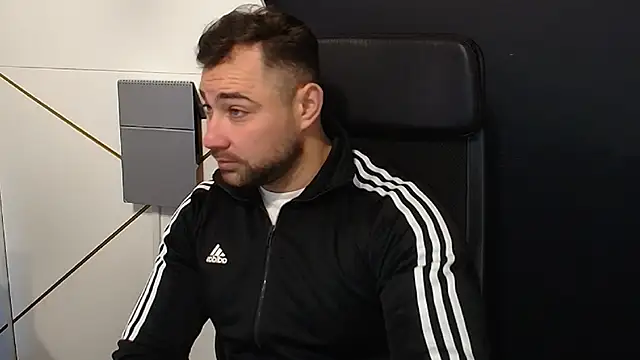 Snapshot of DuncanStone chatting on November 2025 05:21:01 AM DuncanStone online show from November 2025 05:21:01 AM