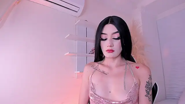 CamileHolmes online show from July 2026 06:44:02 AM