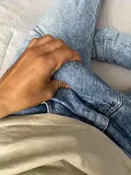 Luismimor93 online show from December 2024 08:42:02 PM