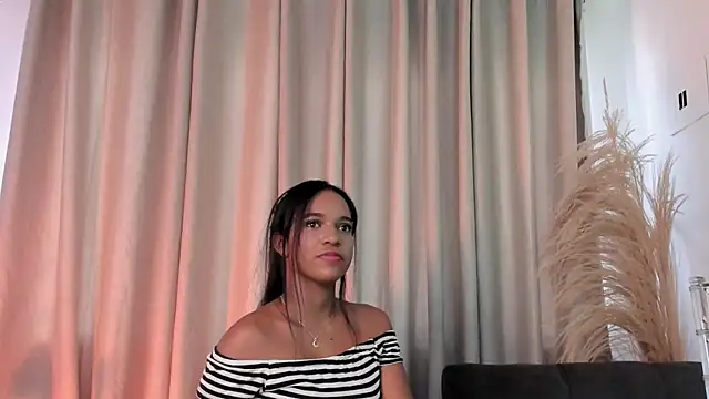 Snapshot of Tina_Rouse2 chatting on February 2026 04:52:02 PM Tina Rouse2 online show from February 2026 04:52:02 PM