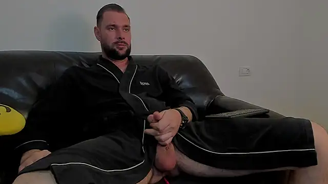 KingMalcom online show from April 2026 10:32:02 AM