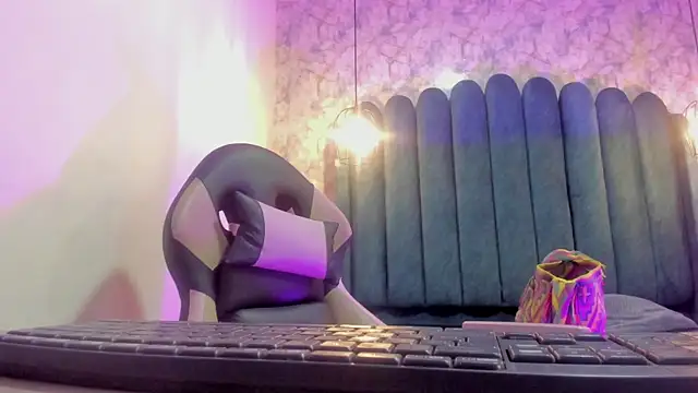 nalalye cruzz  online show from September 2025 03:17:02 AM