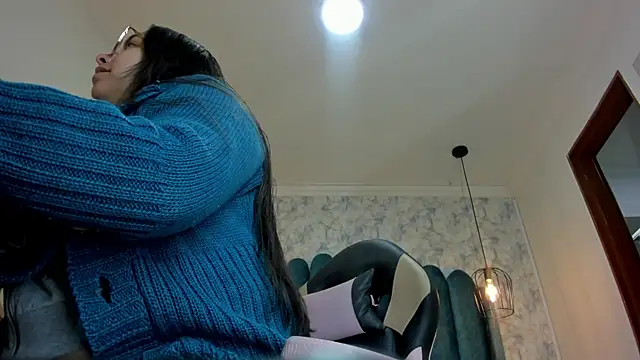 nalalye cruzz  online show from October 2025 02:42:02 AM