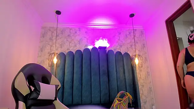 Snapshot of nalalye_cruzz_ chatting on February 2026 02:56:02 AM nalalye cruzz online show from February 2026 02:56:02 AM