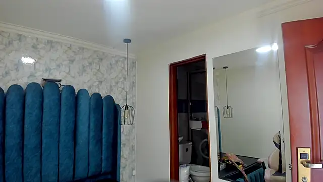 Snapshot of nalalye_cruzz_ chatting on April 2026 03:01:04 AM nalalye cruzz online show from April 2026 03:01:04 AM