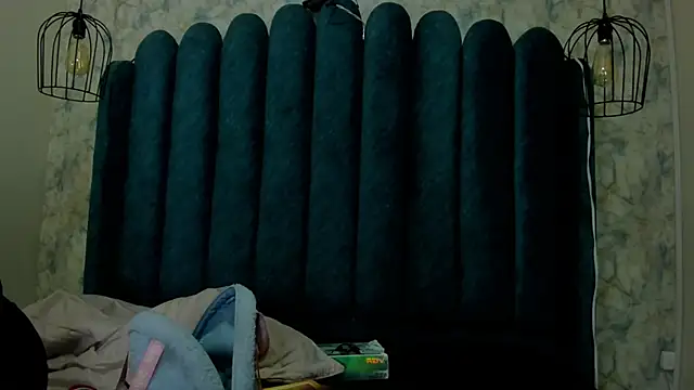 nalalye cruzz  online show from June 2026 03:01:01 AM
