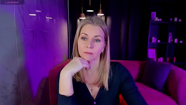 Annie Light online show from December 2024 05:49:02 AM