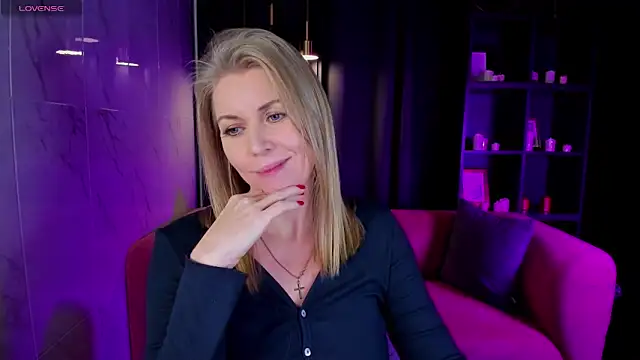 Annie Light online show from December 2024 12:03:01 PM