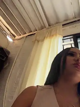 Luisa Fernandaa online show from April 2026 08:06:02 PM