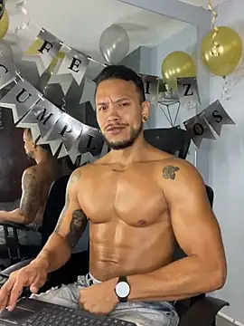 ARON TAYLER01 online show from February 2025 12:24:01 PM