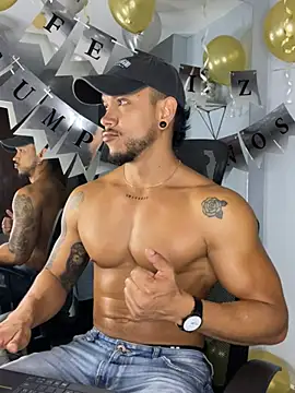 ARON TAYLER01 online show from February 2025 12:45:02 PM