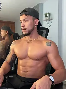 ARON TAYLER01 online show from March 2025 04:35:02 PM