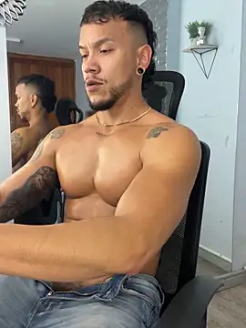 ARON TAYLER01 online show from March 2025 04:48:01 PM