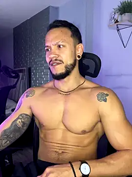 ARON TAYLER01 online show from November 2025 11:20:02 AM