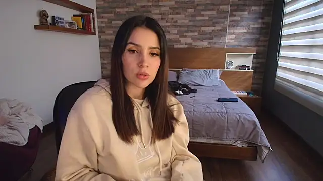 Snapshot of alicewilloww chatting on October 2025 09:11:01 PM alicewilloww online show from October 2025 09:11:01 PM