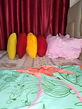 NicRaisaa online show from April 2026 04:43:02 AM
