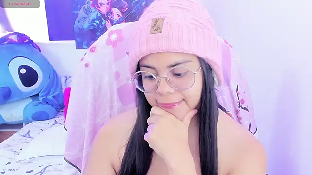 esmeralda112 online show from January 2025 07:00:02 PM