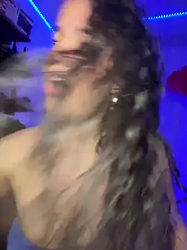 Snapshot of demonaughtyyy chatting on February 2025 06:33:01 AM demonaughtyyy online show from February 2025 06:33:01 AM