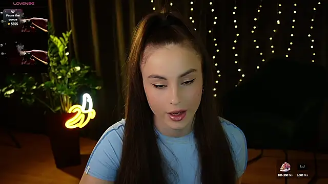 Snapshot of Elice_Dream chatting on January 2025 08:49:02 PM Elice Dream online show from January 2025 08:49:02 PM