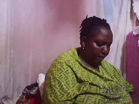 Snapshot of big_clits chatting on October 2025 03:06:02 AM big clits online show from October 2025 03:06:02 AM