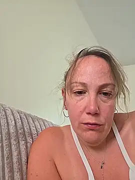 Wisie Cutie online show from April 2026 10:10:01 AM